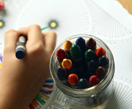 crayons-1445053_960_720.jpg